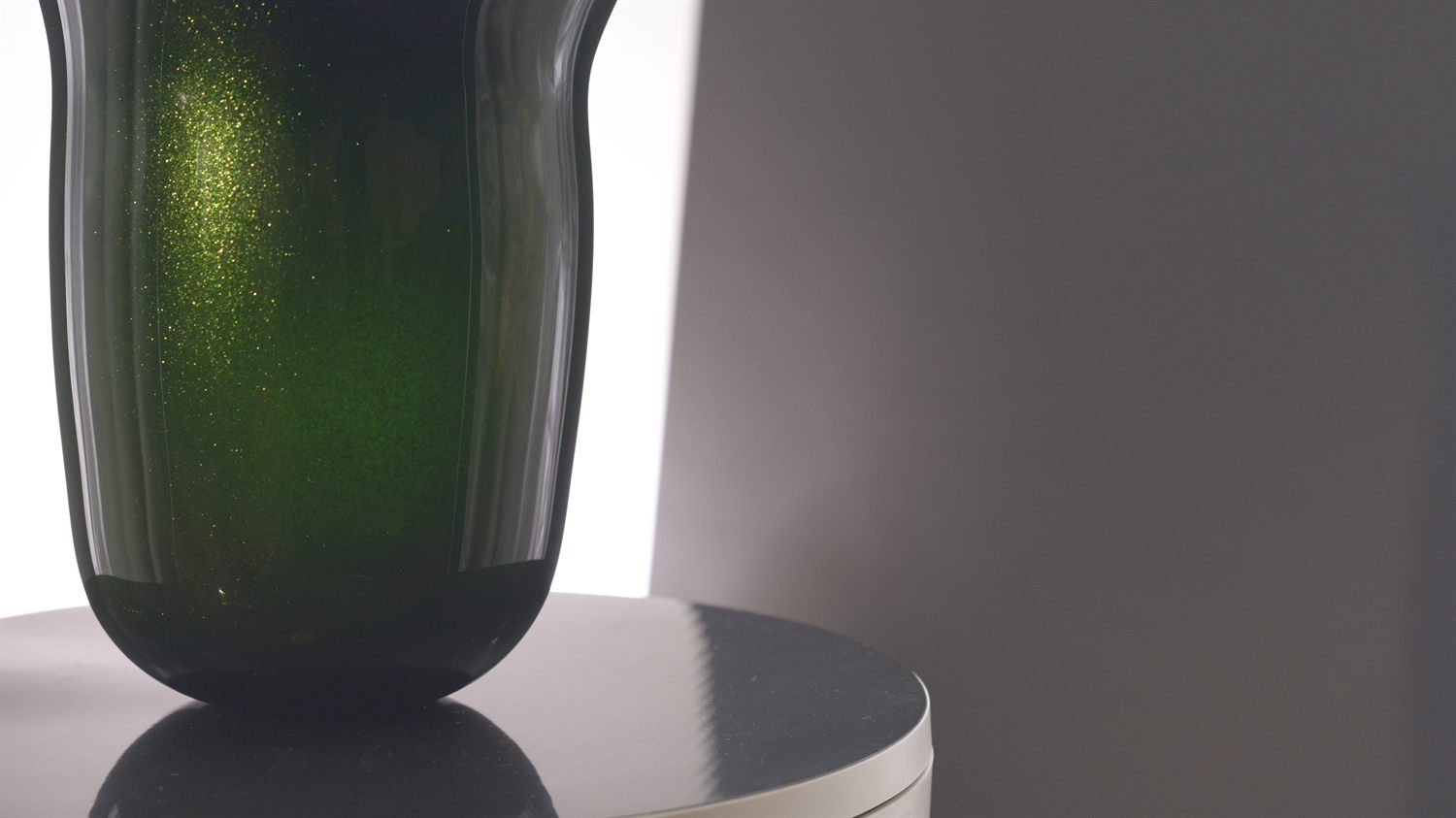 Vase in Green Adventurine