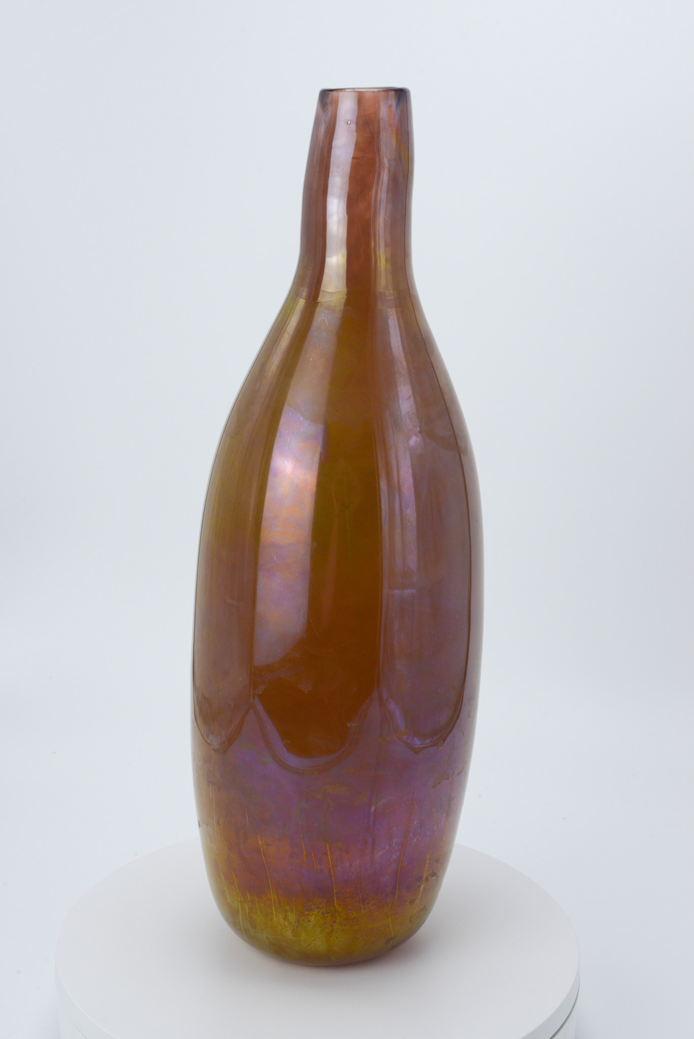 Metallic Bottle in Aubergine